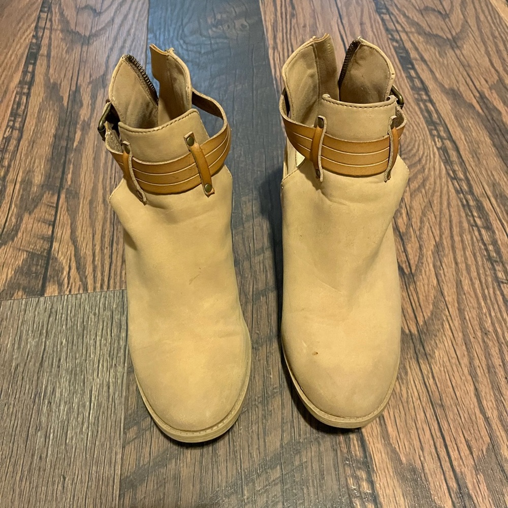 Roxy Tan Ankle Boots